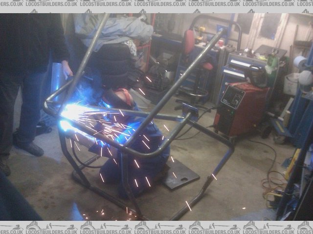 Bob welding cage